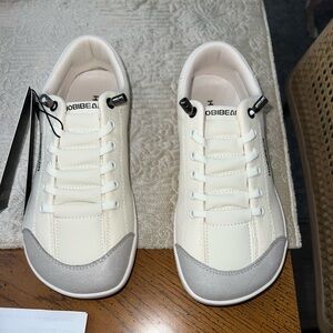 Women's Cream Sneakers